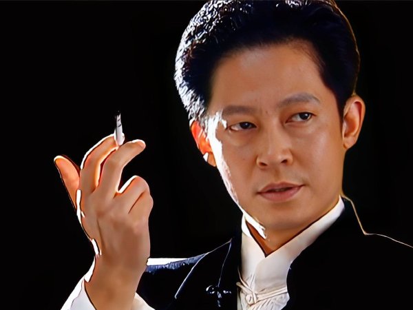 股票配资软件 低调影帝王志文身后事引争议：骨灰撒入大海，最大遗憾让天下儿女泪目